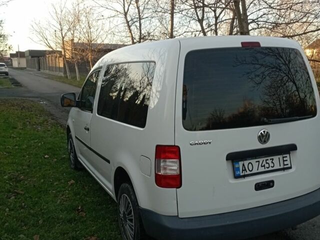 Белый Фольксваген Кадди, объемом двигателя 1.4 л и пробегом 274 тыс. км за 3700 $, фото 1 на Automoto.ua