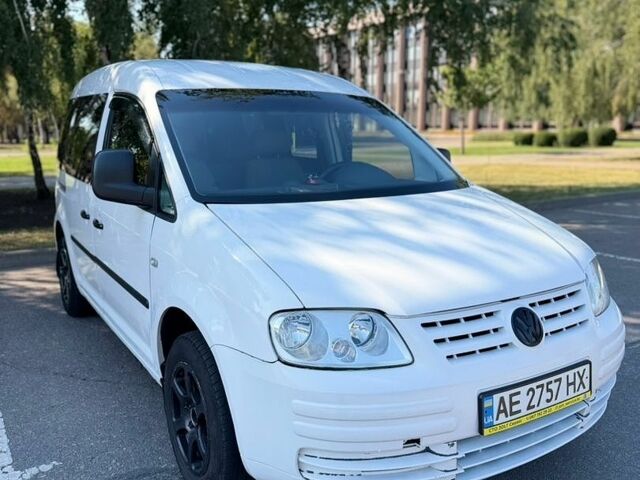 Белый Фольксваген Кадди, объемом двигателя 2 л и пробегом 200 тыс. км за 5700 $, фото 1 на Automoto.ua