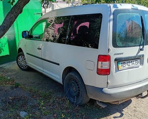Белый Фольксваген Кадди, объемом двигателя 1.98 л и пробегом 267 тыс. км за 5000 $, фото 1 на Automoto.ua
