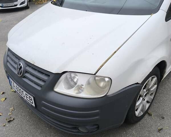 Белый Фольксваген Кадди, объемом двигателя 1.98 л и пробегом 332 тыс. км за 4000 $, фото 1 на Automoto.ua