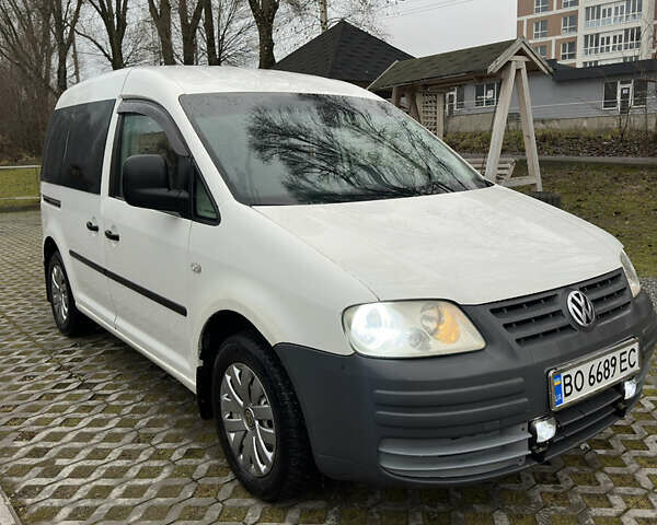 Белый Фольксваген Кадди, объемом двигателя 1.97 л и пробегом 356 тыс. км за 4150 $, фото 1 на Automoto.ua