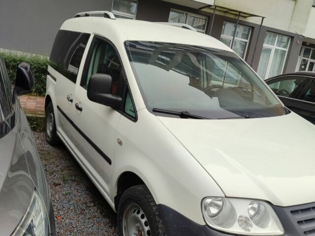 Білий Фольксваген Кадді, об'ємом двигуна 0 л та пробігом 220 тис. км за 5500 $, фото 1 на Automoto.ua