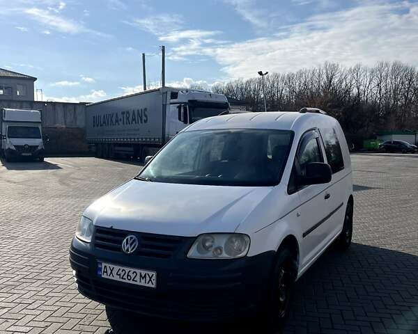 Белый Фольксваген Кадди, объемом двигателя 2 л и пробегом 440 тыс. км за 4450 $, фото 1 на Automoto.ua