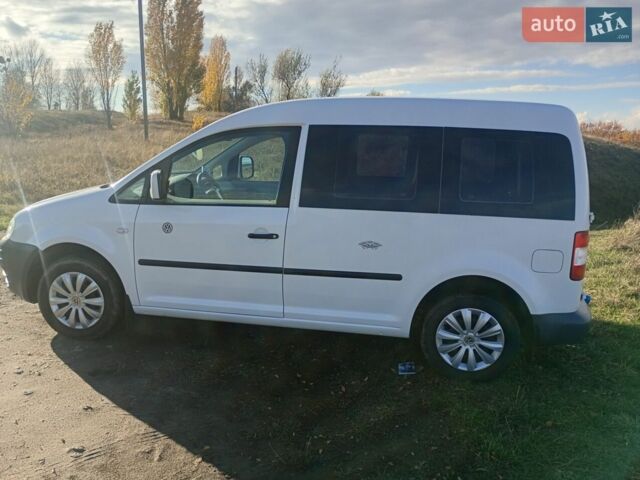 Белый Фольксваген Кадди, объемом двигателя 1.97 л и пробегом 159 тыс. км за 5900 $, фото 1 на Automoto.ua