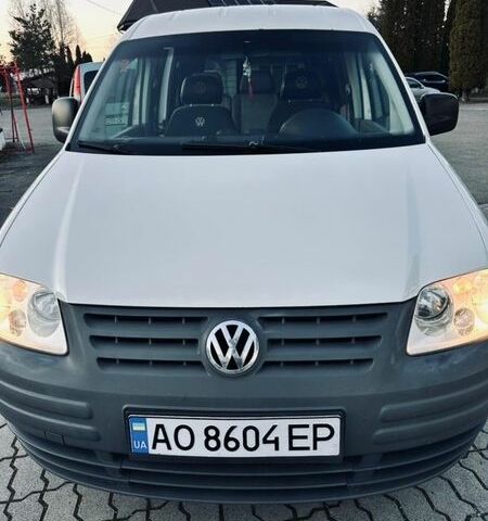 Белый Фольксваген Кадди, объемом двигателя 1.9 л и пробегом 380 тыс. км за 5645 $, фото 1 на Automoto.ua