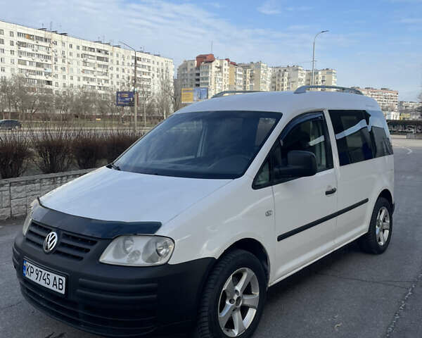 Белый Фольксваген Кадди, объемом двигателя 1.9 л и пробегом 296 тыс. км за 4800 $, фото 1 на Automoto.ua