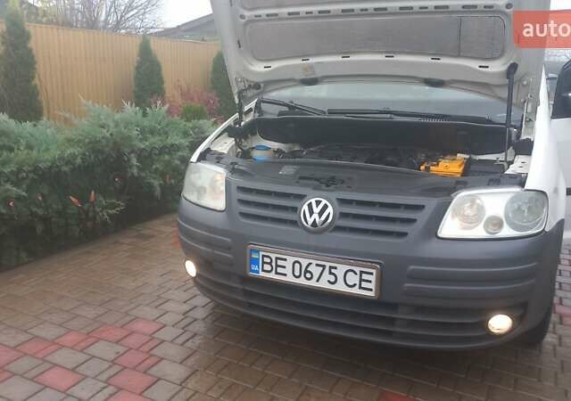 Белый Фольксваген Кадди, объемом двигателя 1.9 л и пробегом 320 тыс. км за 5200 $, фото 1 на Automoto.ua