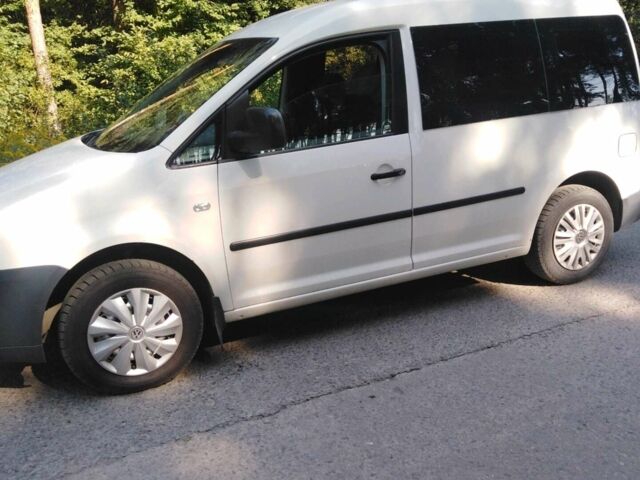 Білий Фольксваген Кадді, об'ємом двигуна 2 л та пробігом 268 тис. км за 5700 $, фото 1 на Automoto.ua