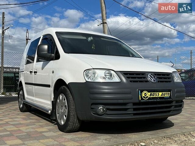 Белый Фольксваген Кадди, объемом двигателя 1.97 л и пробегом 302 тыс. км за 5500 $, фото 1 на Automoto.ua