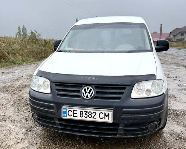 Белый Фольксваген Кадди, объемом двигателя 1.97 л и пробегом 343 тыс. км за 5000 $, фото 1 на Automoto.ua