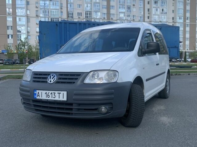 Белый Фольксваген Кадди, объемом двигателя 2 л и пробегом 250 тыс. км за 5200 $, фото 1 на Automoto.ua