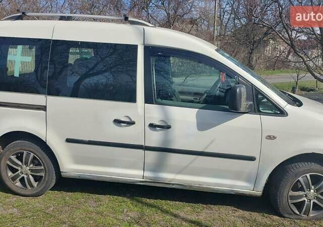 Белый Фольксваген Кадди, объемом двигателя 2 л и пробегом 415 тыс. км за 6000 $, фото 1 на Automoto.ua