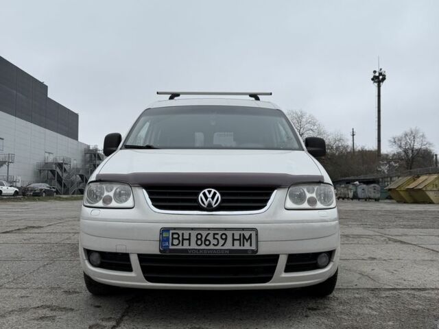 Белый Фольксваген Кадди, объемом двигателя 2 л и пробегом 399 тыс. км за 6199 $, фото 1 на Automoto.ua