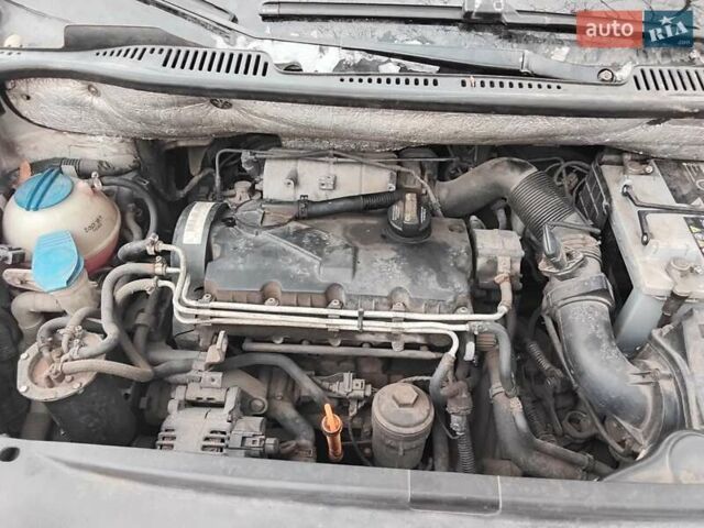 Белый Фольксваген Кадди, объемом двигателя 1.98 л и пробегом 314 тыс. км за 4500 $, фото 1 на Automoto.ua