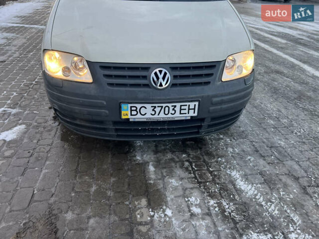 Белый Фольксваген Кадди, объемом двигателя 1.9 л и пробегом 211 тыс. км за 4450 $, фото 1 на Automoto.ua