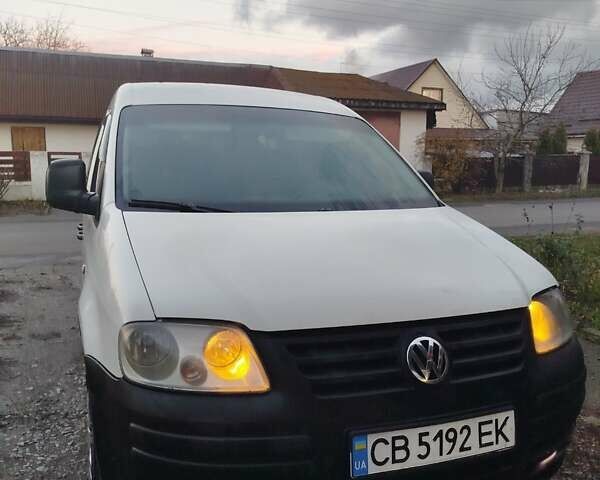Белый Фольксваген Кадди, объемом двигателя 1.97 л и пробегом 380 тыс. км за 5500 $, фото 1 на Automoto.ua