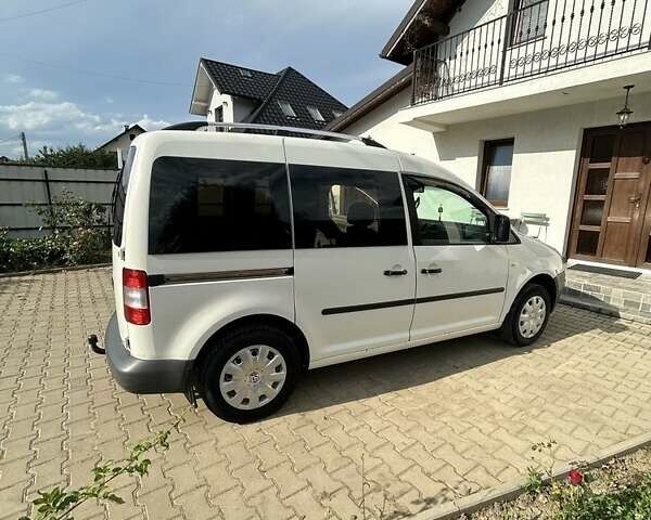 Білий Фольксваген Кадді, об'ємом двигуна 2 л та пробігом 195 тис. км за 7007 $, фото 1 на Automoto.ua