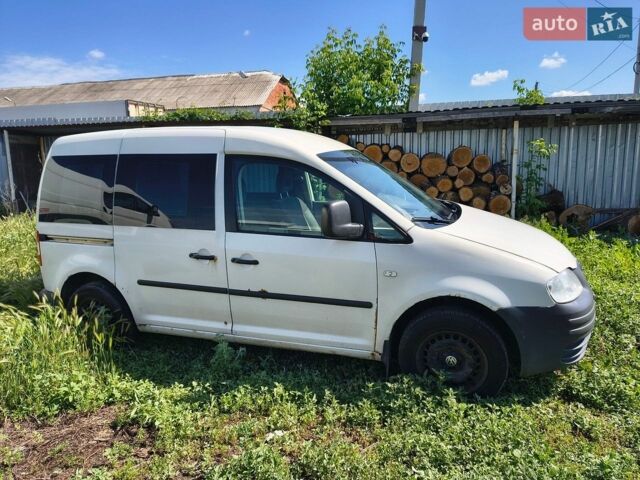 Белый Фольксваген Кадди, объемом двигателя 1.9 л и пробегом 371 тыс. км за 4340 $, фото 1 на Automoto.ua