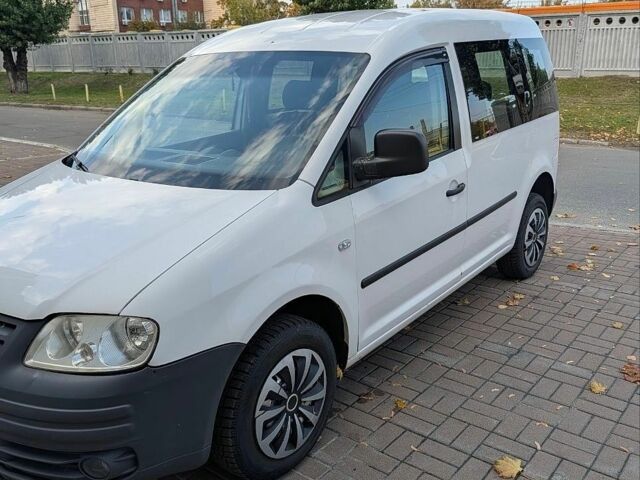 Белый Фольксваген Кадди, объемом двигателя 1.6 л и пробегом 250 тыс. км за 6000 $, фото 1 на Automoto.ua