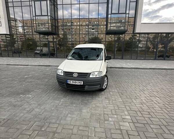 Белый Фольксваген Кадди, объемом двигателя 2 л и пробегом 310 тыс. км за 5750 $, фото 1 на Automoto.ua