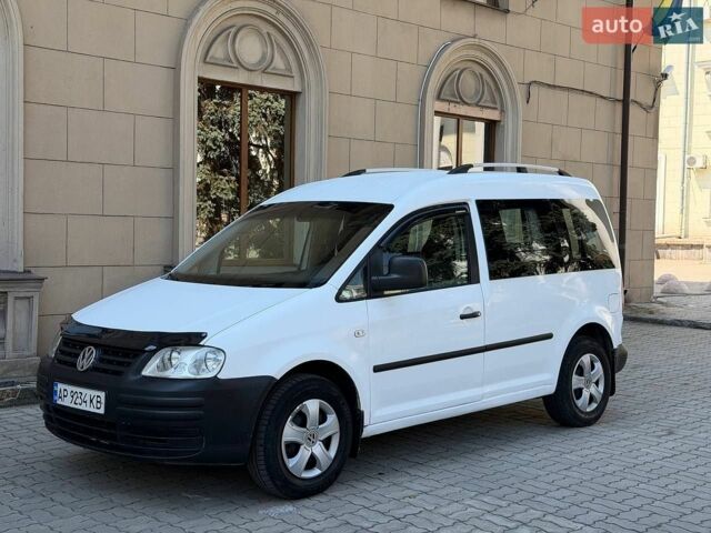 Белый Фольксваген Кадди, объемом двигателя 1.9 л и пробегом 300 тыс. км за 3950 $, фото 1 на Automoto.ua