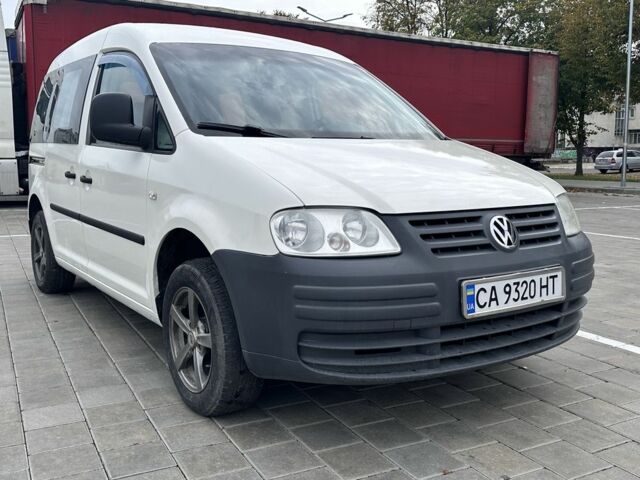 Фольксваген Кадди 2007 в Черкассах на Automoto.ua Белый Фольксваген Кадди, объемом двигателя 2 л и пробегом 298 тыс. км за 6150 $, фото 1 на Automoto.ua