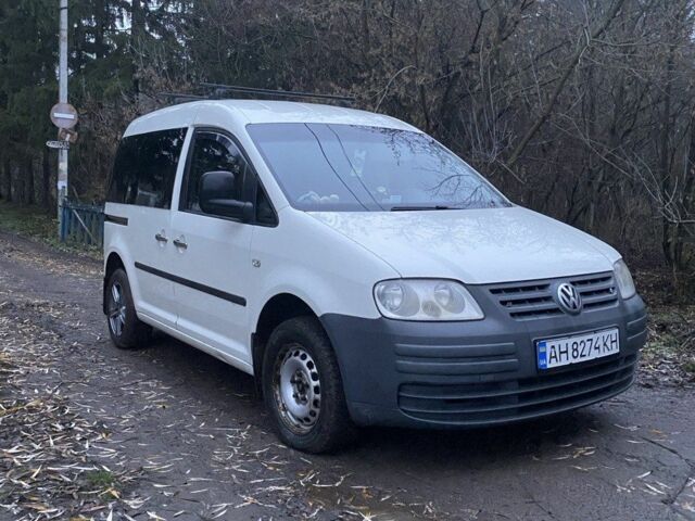 Білий Фольксваген Кадді, об'ємом двигуна 2 л та пробігом 388 тис. км за 4900 $, фото 1 на Automoto.ua
