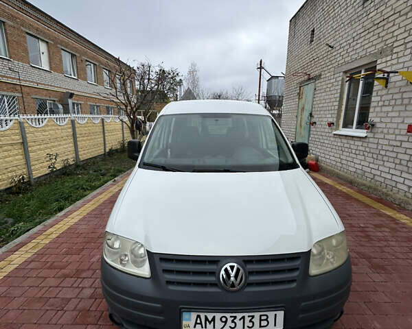 Білий Фольксваген Кадді, об'ємом двигуна 1.98 л та пробігом 388 тис. км за 5500 $, фото 1 на Automoto.ua