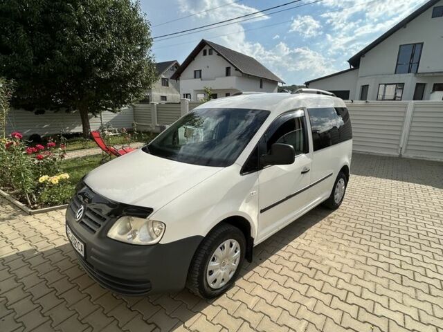 Білий Фольксваген Кадді, об'ємом двигуна 2 л та пробігом 195 тис. км за 7007 $, фото 1 на Automoto.ua