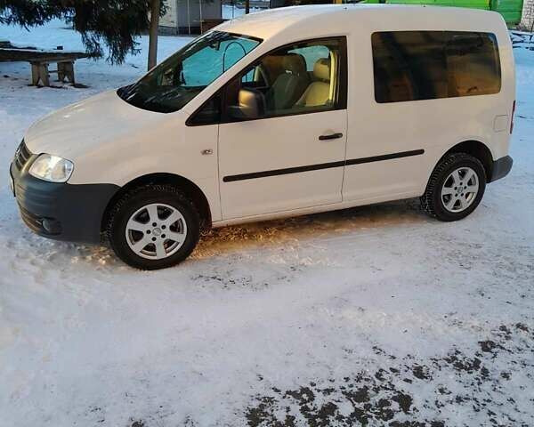 Белый Фольксваген Кадди, объемом двигателя 1.9 л и пробегом 260 тыс. км за 7200 $, фото 1 на Automoto.ua
