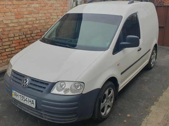 Белый Фольксваген Кадди, объемом двигателя 2 л и пробегом 249 тыс. км за 5000 $, фото 1 на Automoto.ua