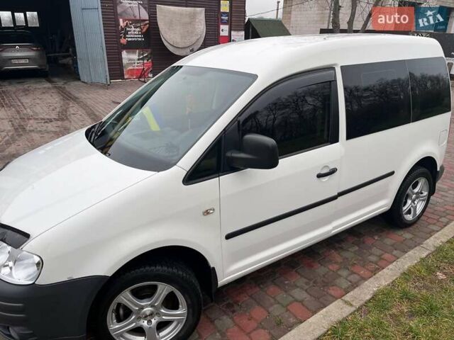 Белый Фольксваген Кадди, объемом двигателя 1.9 л и пробегом 257 тыс. км за 7500 $, фото 1 на Automoto.ua