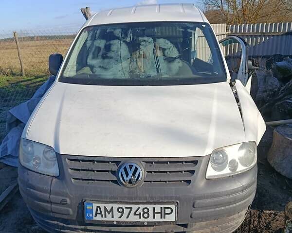 Белый Фольксваген Кадди, объемом двигателя 1.97 л и пробегом 271 тыс. км за 2700 $, фото 1 на Automoto.ua
