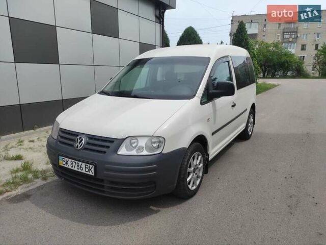 Белый Фольксваген Кадди, объемом двигателя 1.9 л и пробегом 440 тыс. км за 5900 $, фото 1 на Automoto.ua