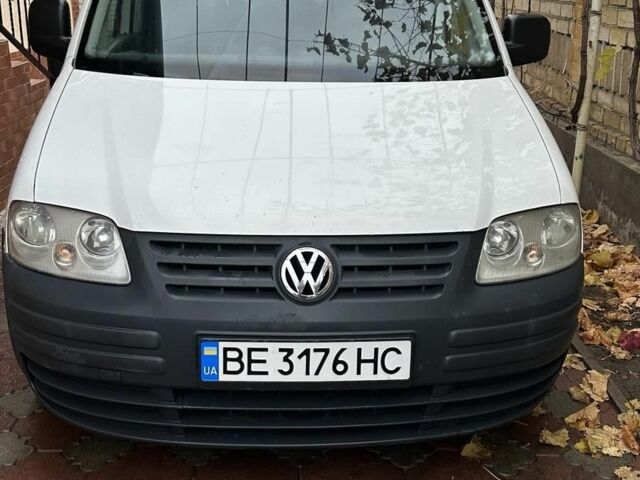 Белый Фольксваген Кадди, объемом двигателя 2 л и пробегом 283 тыс. км за 5300 $, фото 1 на Automoto.ua