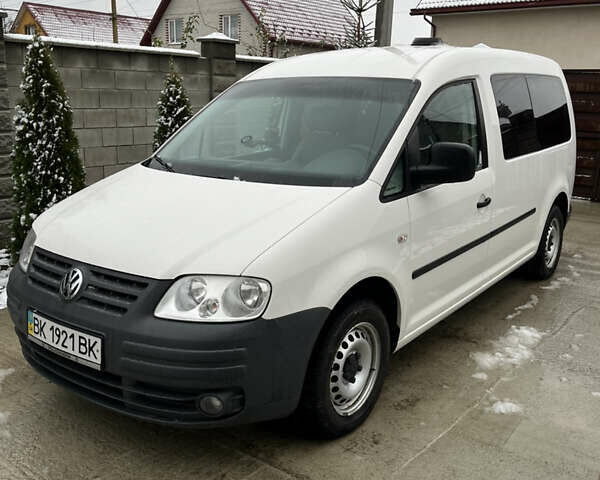 Белый Фольксваген Кадди, объемом двигателя 1.9 л и пробегом 172 тыс. км за 8200 $, фото 1 на Automoto.ua