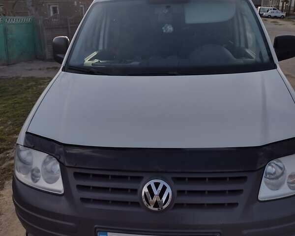 Белый Фольксваген Кадди, объемом двигателя 1.4 л и пробегом 294 тыс. км за 5400 $, фото 1 на Automoto.ua