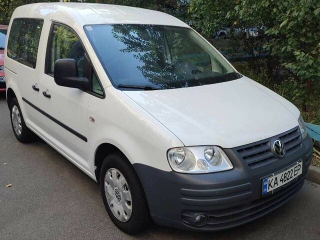 Белый Фольксваген Кадди, объемом двигателя 2 л и пробегом 194 тыс. км за 6900 $, фото 1 на Automoto.ua