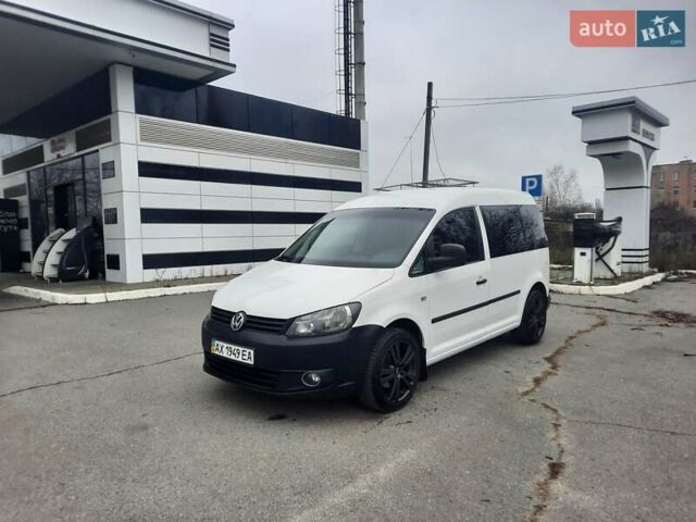 Білий Фольксваген Кадді, об'ємом двигуна 1.6 л та пробігом 224 тис. км за 8700 $, фото 1 на Automoto.ua