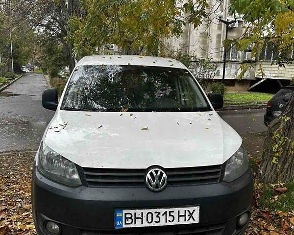 Белый Фольксваген Кадди, объемом двигателя 1.6 л и пробегом 260 тыс. км за 10000 $, фото 1 на Automoto.ua