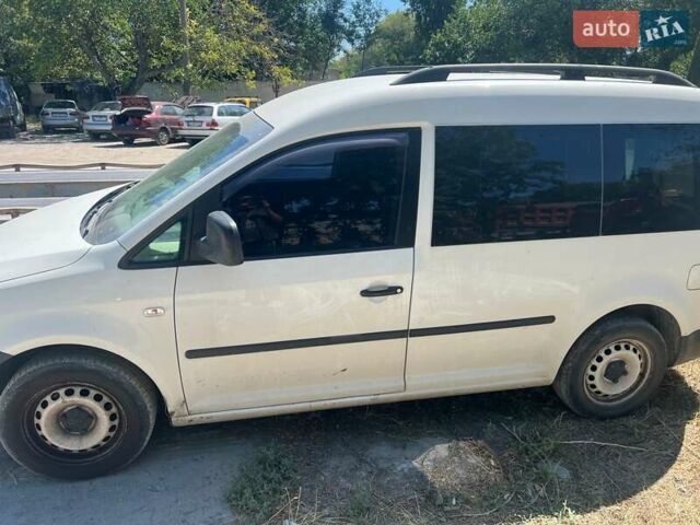 Білий Фольксваген Кадді, об'ємом двигуна 1.6 л та пробігом 250 тис. км за 6500 $, фото 1 на Automoto.ua