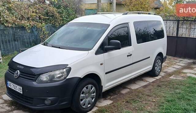 Белый Фольксваген Кадди, объемом двигателя 1.6 л и пробегом 312 тыс. км за 8800 $, фото 1 на Automoto.ua