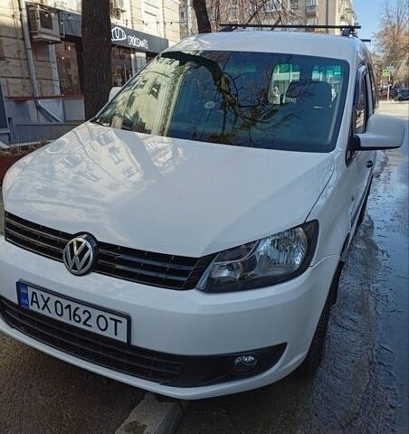 Белый Фольксваген Кадди, объемом двигателя 1.6 л и пробегом 280 тыс. км за 9200 $, фото 1 на Automoto.ua