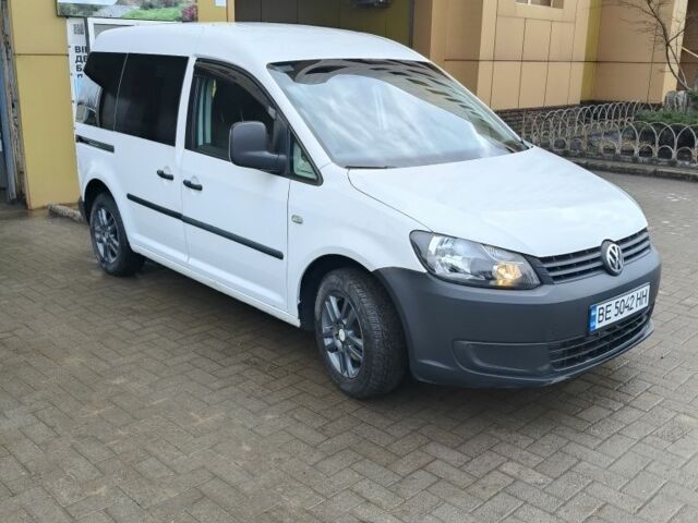 Белый Фольксваген Кадди, объемом двигателя 1.6 л и пробегом 272 тыс. км за 8000 $, фото 1 на Automoto.ua