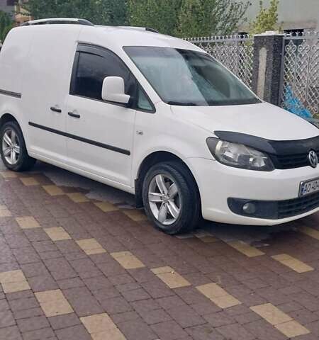 Белый Фольксваген Кадди, объемом двигателя 1.6 л и пробегом 225 тыс. км за 7500 $, фото 1 на Automoto.ua