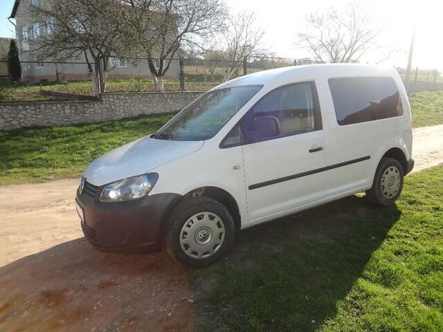 Білий Фольксваген Кадді, об'ємом двигуна 1.6 л та пробігом 290 тис. км за 8400 $, фото 1 на Automoto.ua