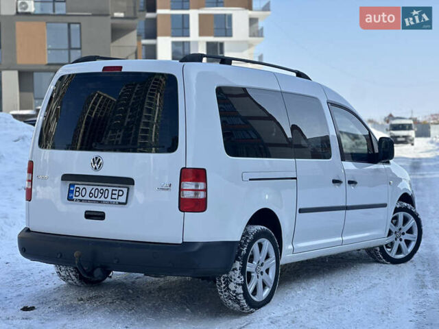 Белый Фольксваген Кадди, объемом двигателя 1.6 л и пробегом 305 тыс. км за 7850 $, фото 1 на Automoto.ua