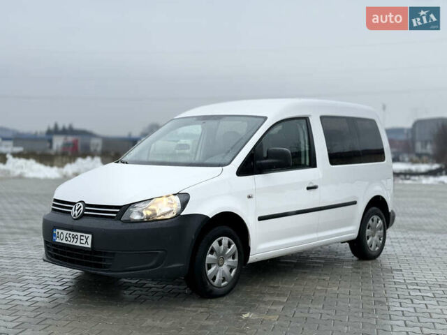 Белый Фольксваген Кадди, объемом двигателя 1.6 л и пробегом 216 тыс. км за 8799 $, фото 1 на Automoto.ua