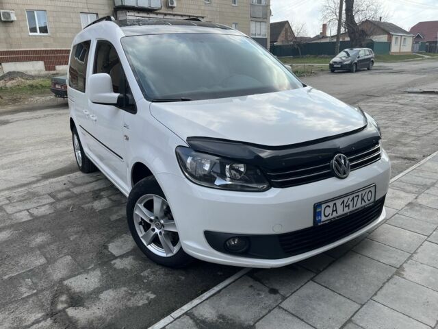 Білий Фольксваген Кадді, об'ємом двигуна 1.6 л та пробігом 138 тис. км за 10100 $, фото 1 на Automoto.ua