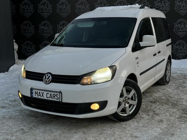 Белый Фольксваген Кадди, объемом двигателя 2 л и пробегом 230 тыс. км за 8300 $, фото 1 на Automoto.ua